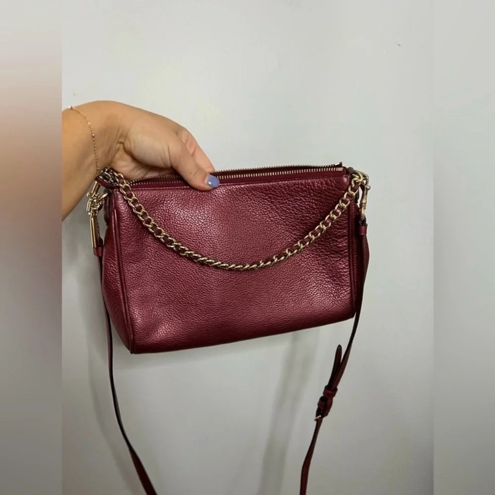 New Coach New York F36666 Burgundy Pebble Leather Carrie Crossbody Bag - Picture 4 of 6